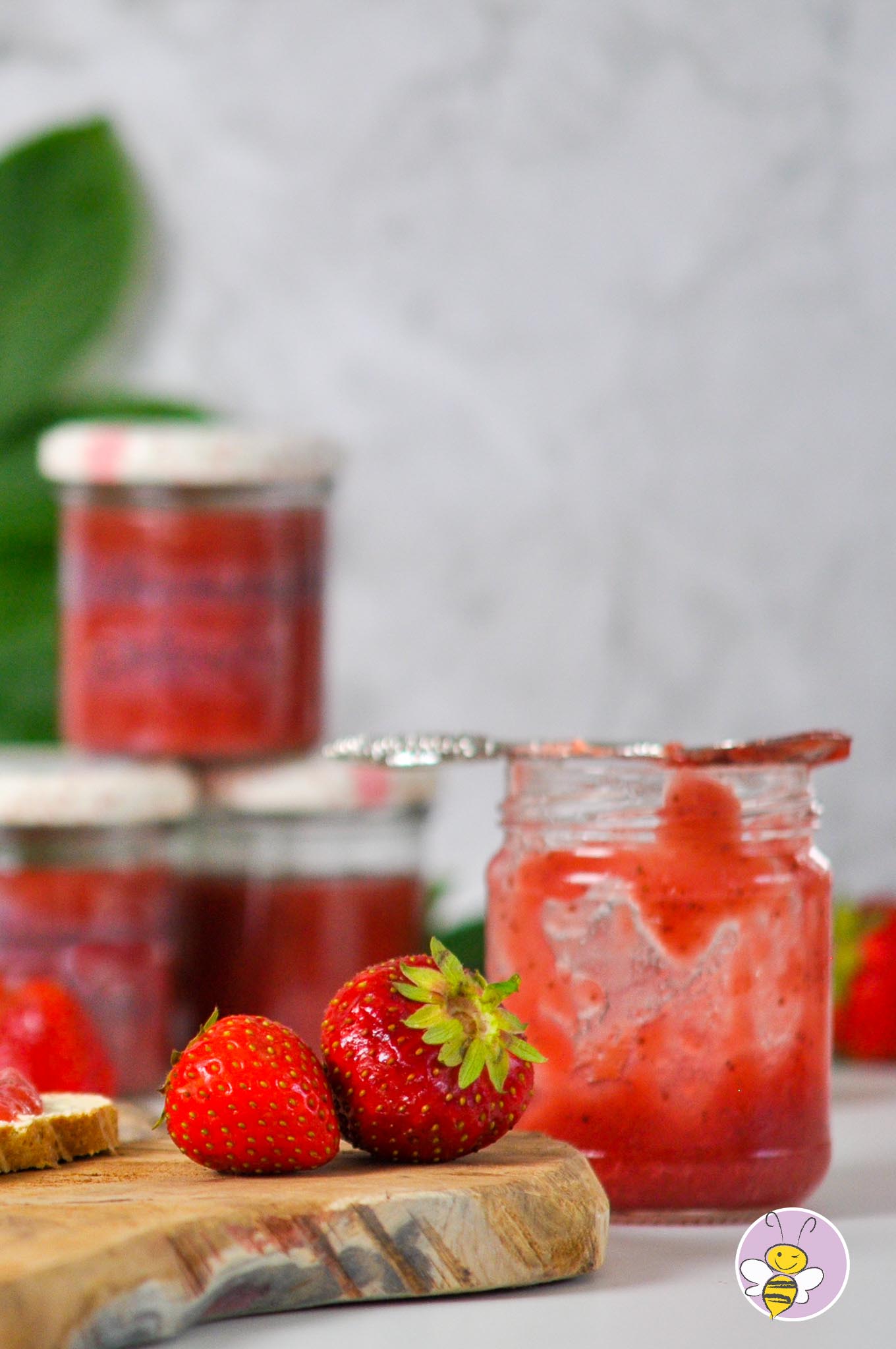 Fruchtige Erdbeer-Marmelade ohne Zucker - Bumblebee im Ketoland